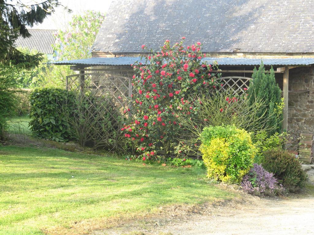 Val-Couesnon Chambres D'Hotes La Pinderie מראה חיצוני תמונה