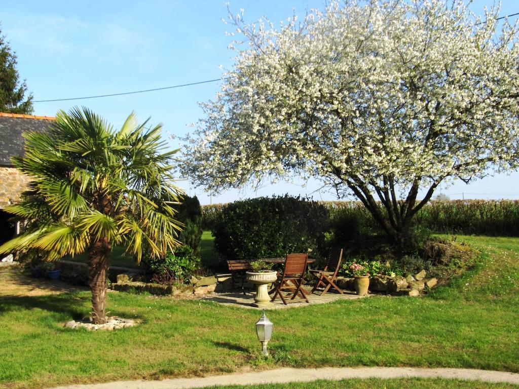 Val-Couesnon Chambres D'Hotes La Pinderie מראה חיצוני תמונה